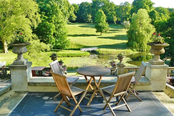 Vacances sur la terrasse : les bonnes adresses pour profiter d’un déjeuner au soleil