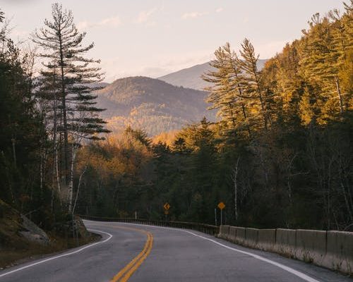 Voyage a l’etranger: pourquoi changer la carte grise de votre vehicule d’occasion avant votre depart?